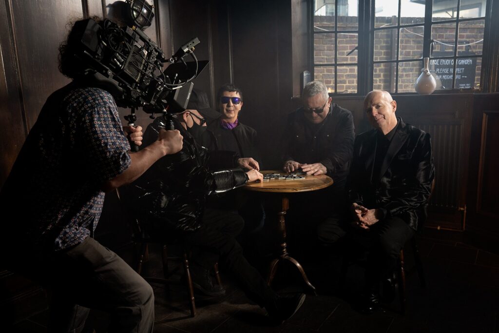 Ve las fotos del detrás de cámaras del nuevo video de Pet Shop Boys y Soft Cell