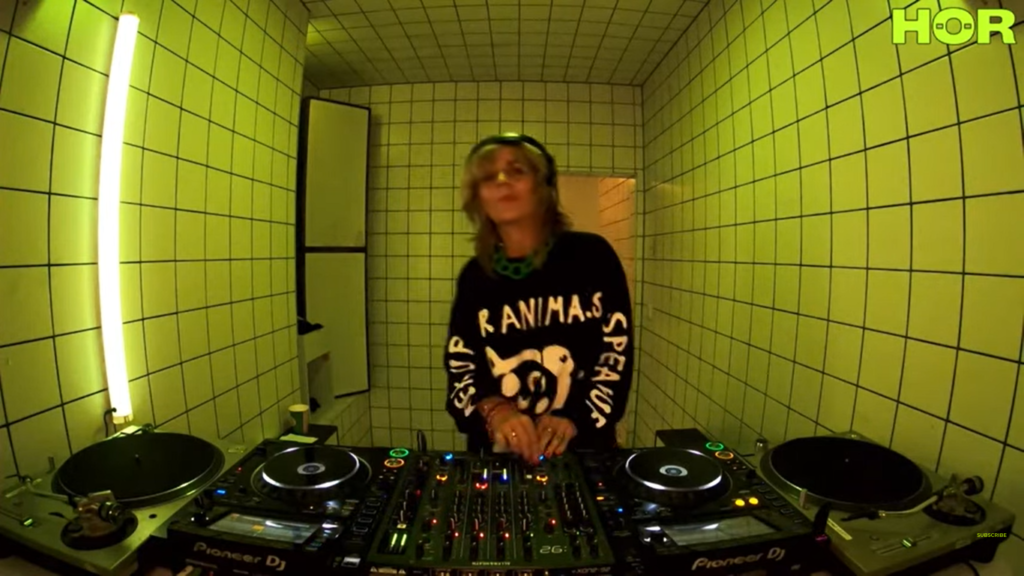 Anja Schneider compartió el DJ set que tocó en HÖR